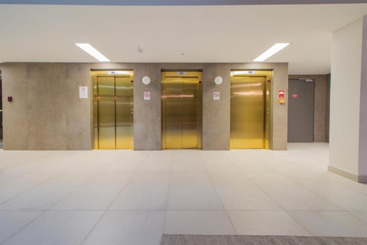 Corvin Modern Two Bedroom Apartment Free Parking Budapeşte Dış mekan fotoğraf