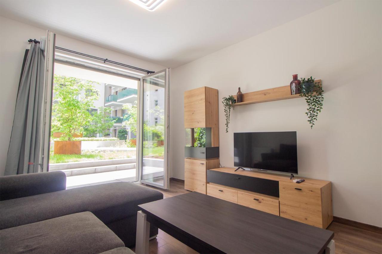 Corvin Modern Two Bedroom Apartment Free Parking Budapeşte Dış mekan fotoğraf