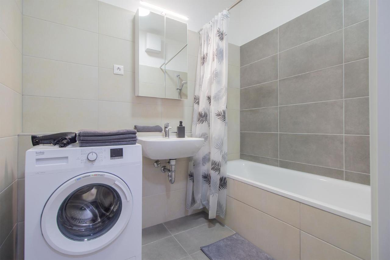 Corvin Modern Two Bedroom Apartment Free Parking Budapeşte Dış mekan fotoğraf